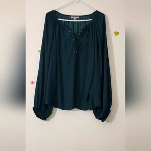 Jennifer Lopez emerald peasant top